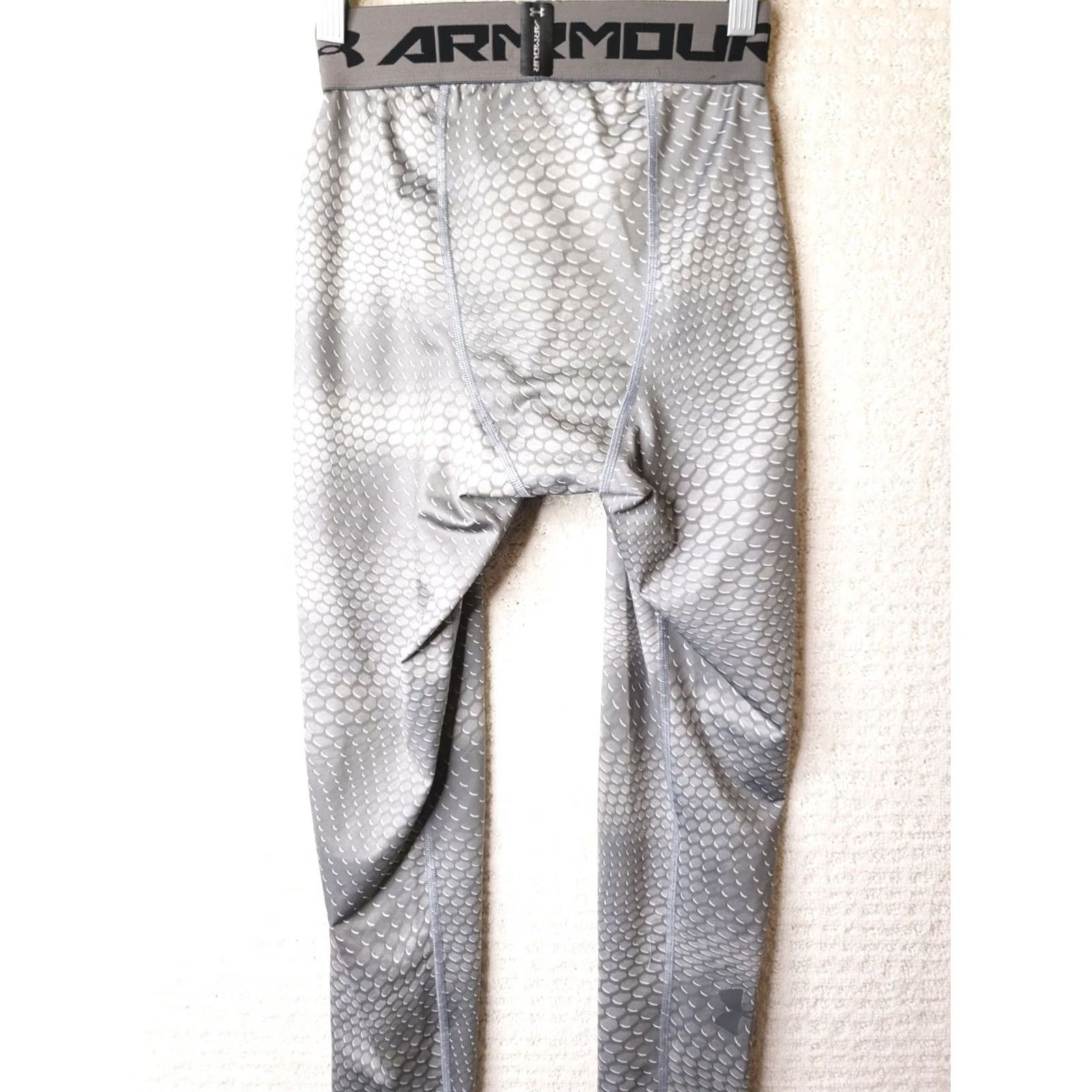 Under Armour Under Armour Heat Gear Compression Leggings Women's S Gray Reptile Pattern Size 28" / US 6 / IT 42 - 5 Thumbnail