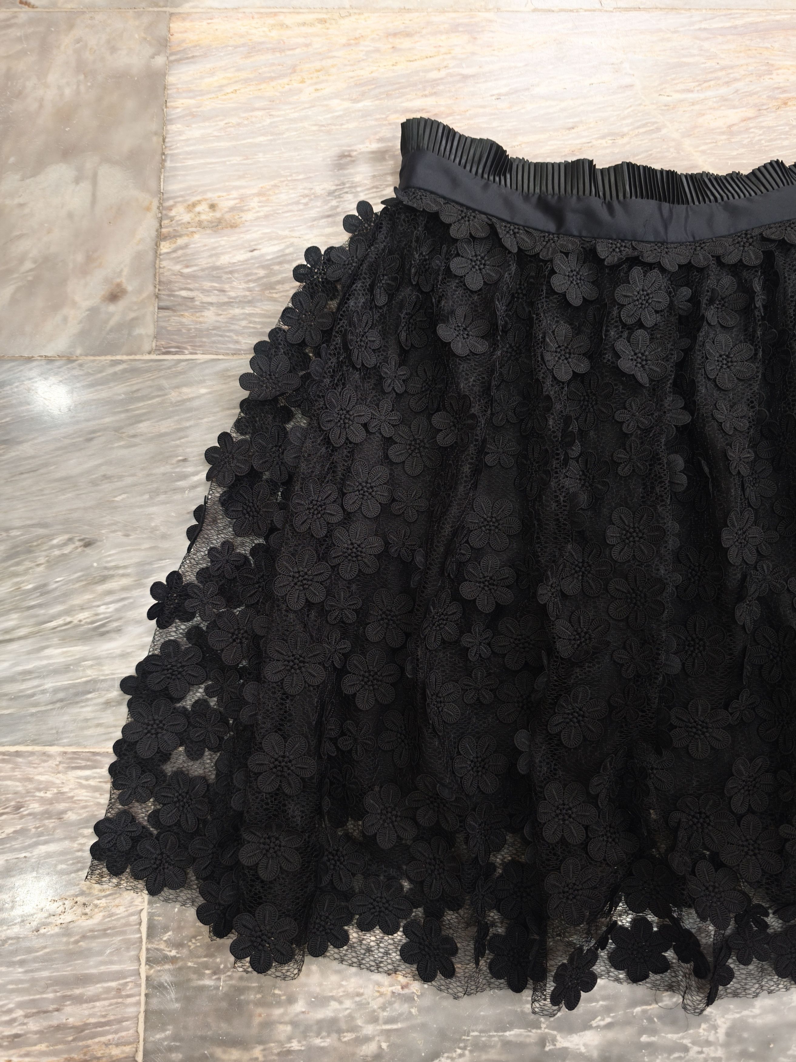 Bape Bapy by Bape Flower Lace Skirt Size 28" / US 6 / IT 42 - 2 Thumbnail