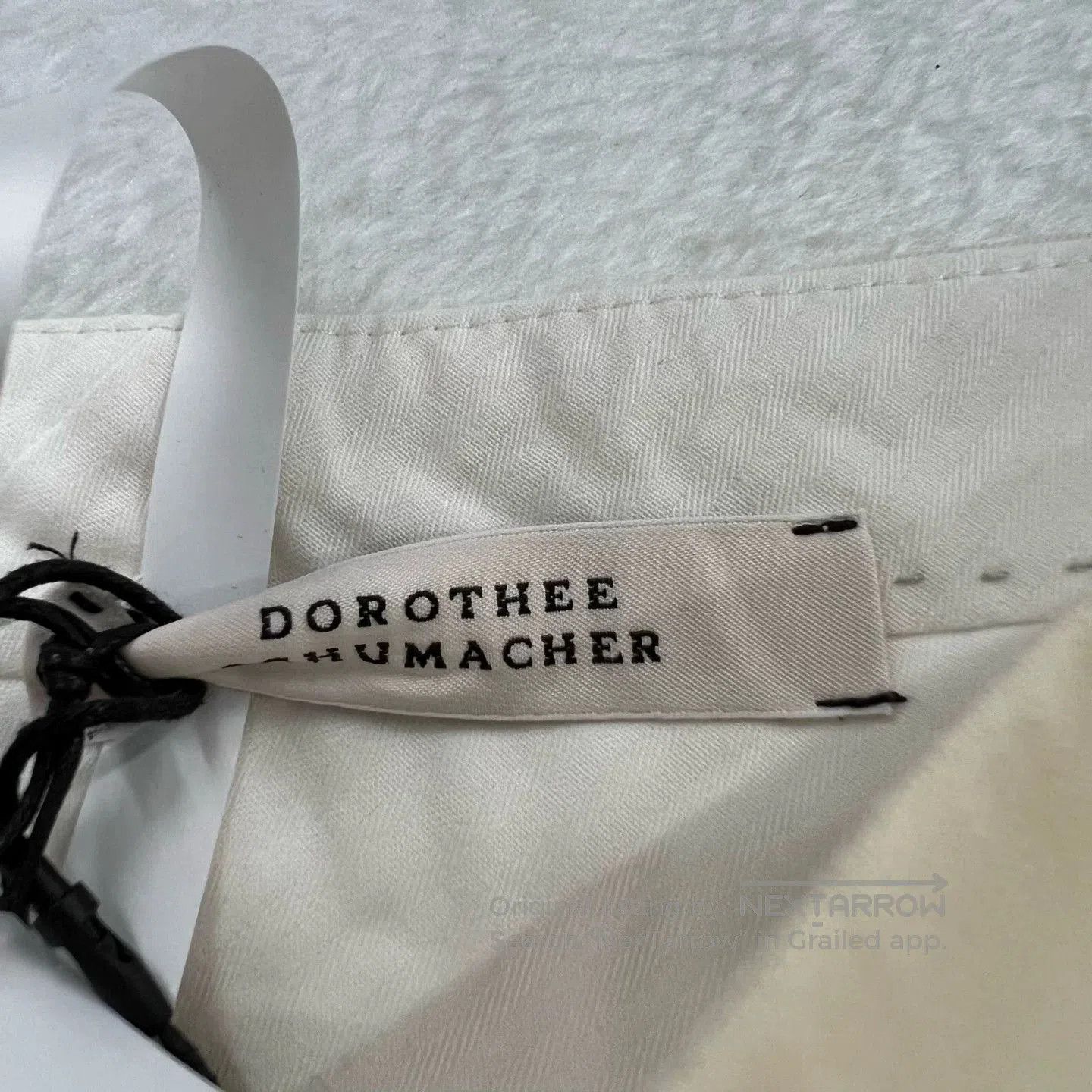 DOROTHEE SCHUMACHER DOROTHEE SCHUMACHER Beige Shorts. Size 25" / US 0 / IT 36 - 3 Thumbnail