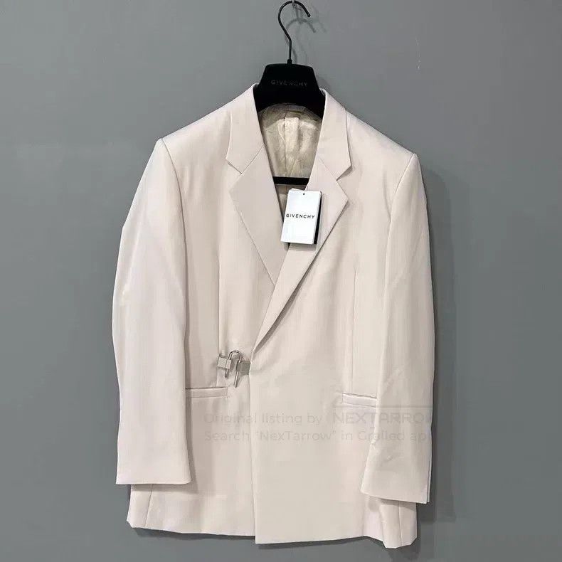 Givenchy Givenchy White Lock Closure High-End Suit Size US M / EU 48-50 / 2 - 1 Thumbnail