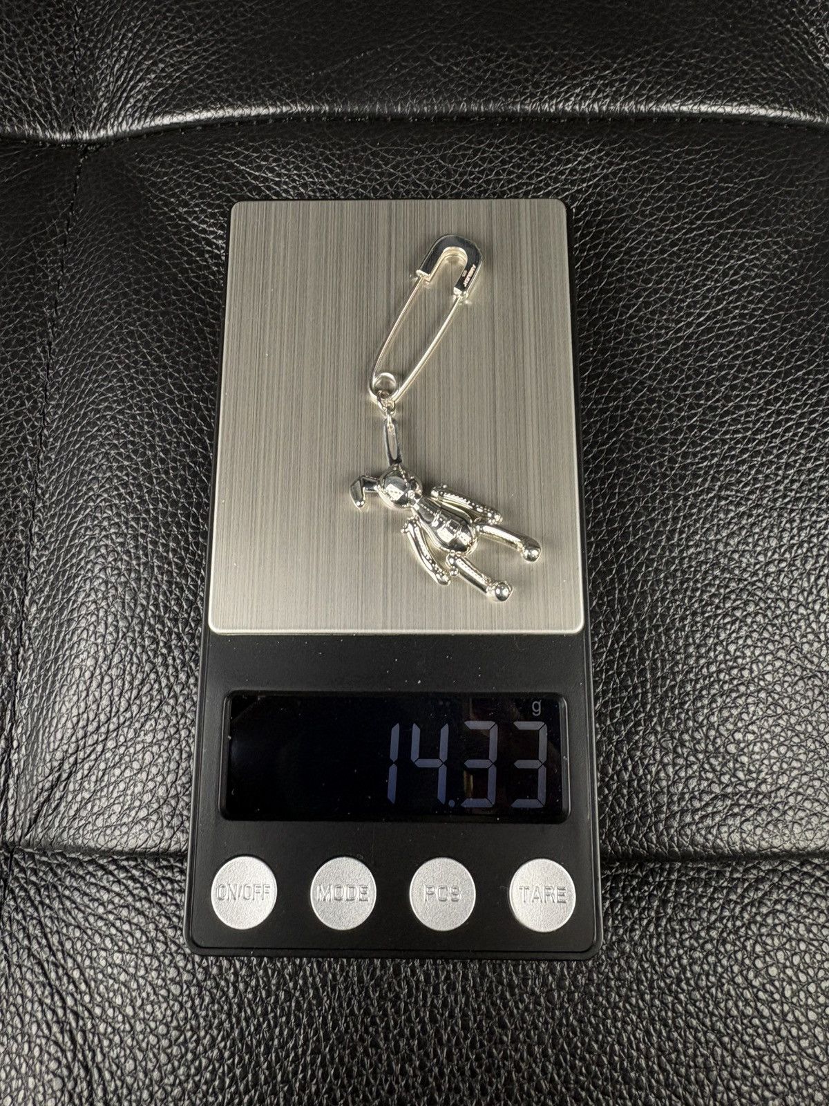 Ambush Design AMBUSH Exclusive Silver Single Bunny Charm Earring pendant Size ONE SIZE - 4 Thumbnail