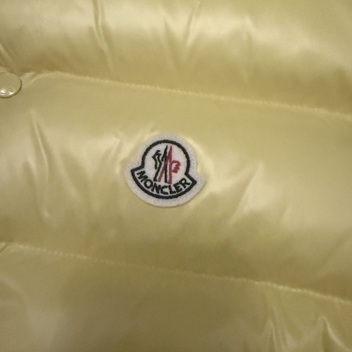 Moncler Moncler TIBB gilet bodywarmer size 2 yellow new gui bormes Size US M / EU 48-50 / 2 - 3 Thumbnail