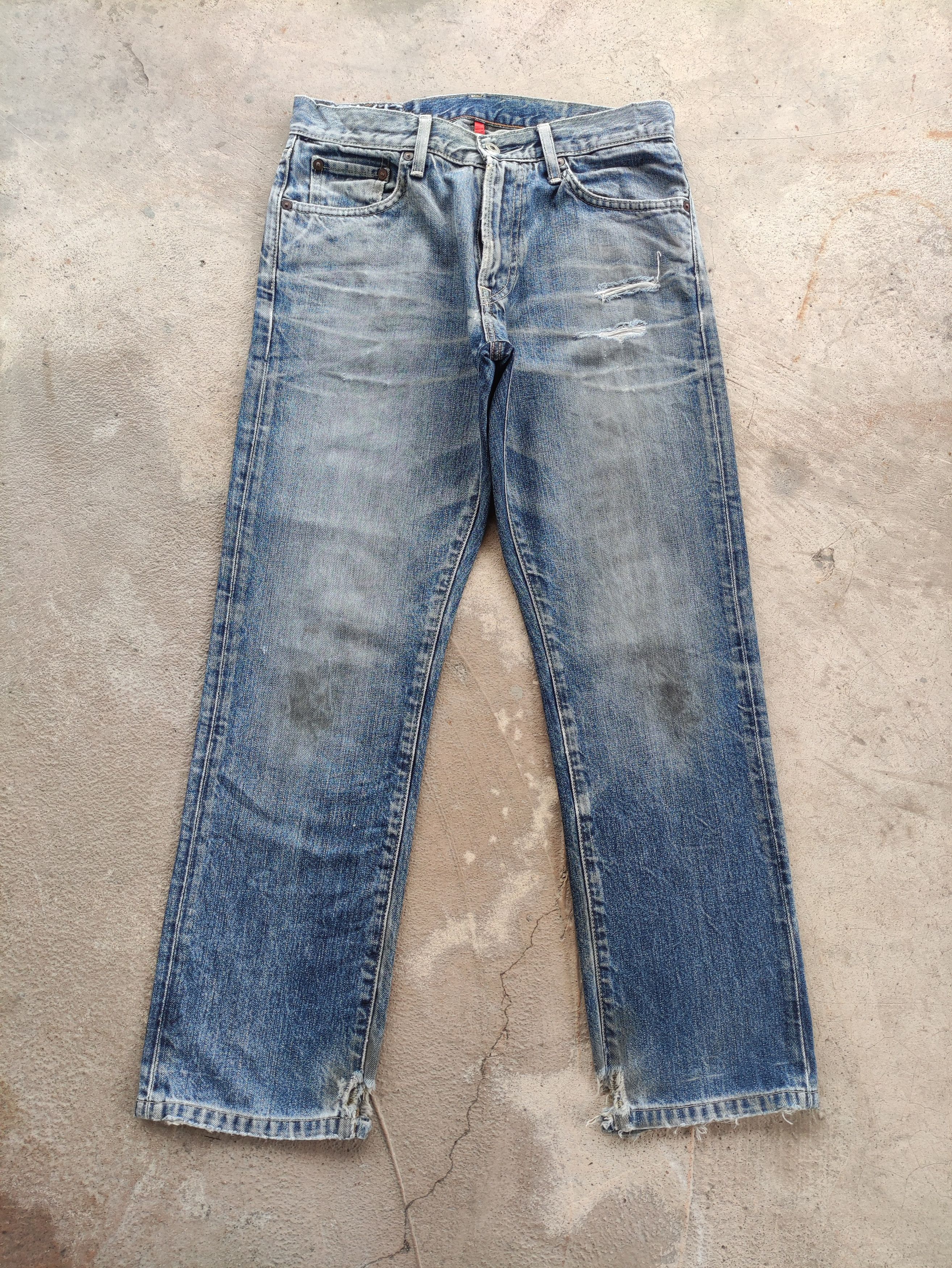 Japanese Brand Vintage Japanese Jean Distressed Faded Denim Size US 31 - 1 Thumbnail