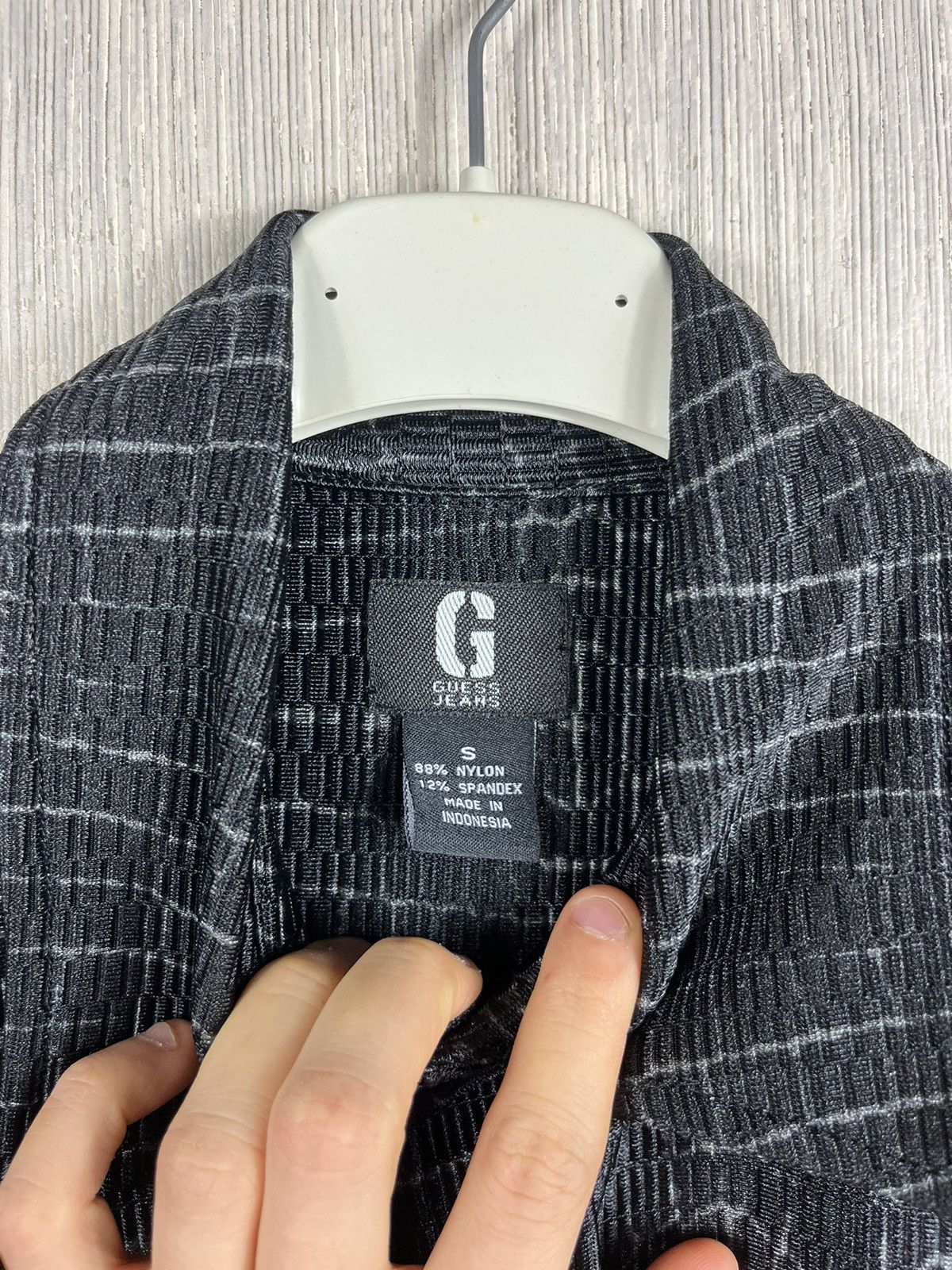 Guess × Vintage Vintage Guess USA nylon crocodile skin short sleeve shirt Size US S / EU 44-46 / 1 - 12 Thumbnail