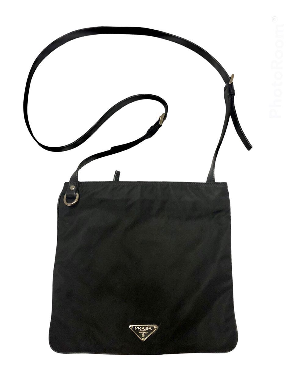 Prada AUTHENTIC VINTAGE PRADA BLACK NYLON SNACK SKIN BAG Size ONE SIZE - 4 Thumbnail