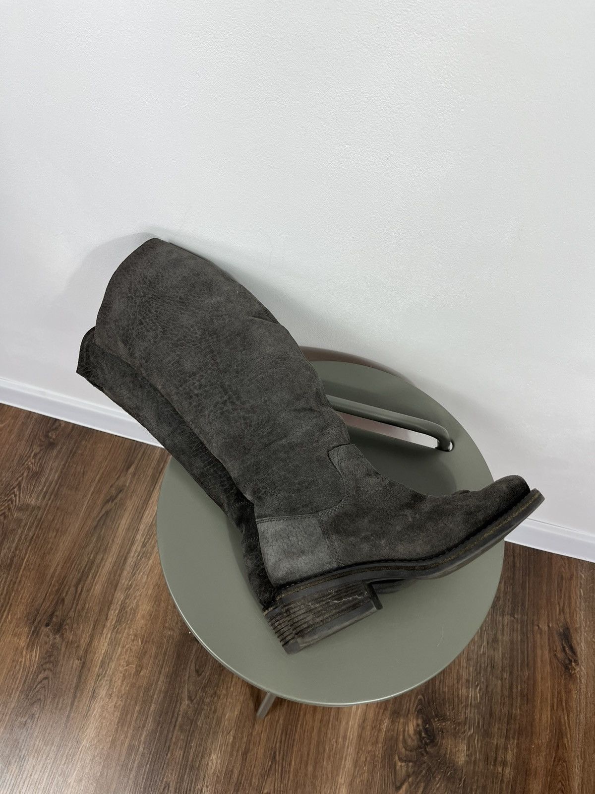 Other Vic Suede Tall Boots Curved Top Shaft Gray 37.5 Distressed Size US 6.5 / IT 36.5 - 12 Thumbnail