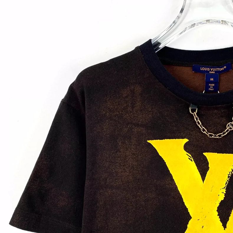 Louis Vuitton Louis Vuitton 24 dark brown logo printed cotton crew neck Size M / US 6-8 / IT 42-44 - 3 Thumbnail