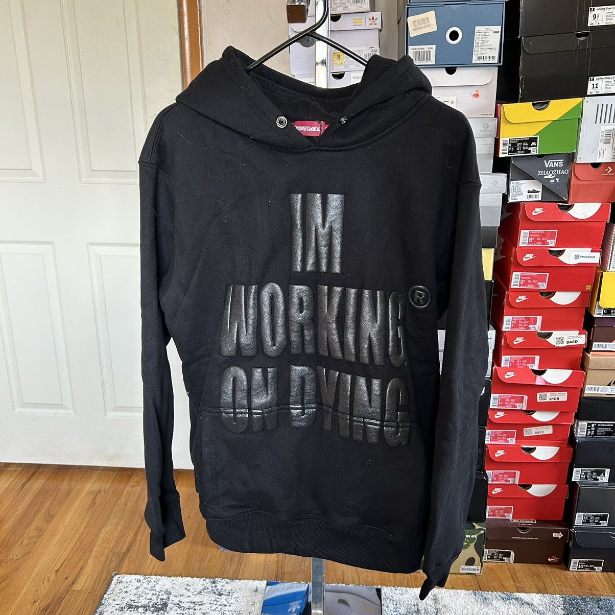 Reckless Scholars WORKiNG ON DYiNG COZY HEAVYWEiGHT FLEECE PUFF PRiNT HOODiE Size US XL / EU 56 / 4 - 8 Thumbnail