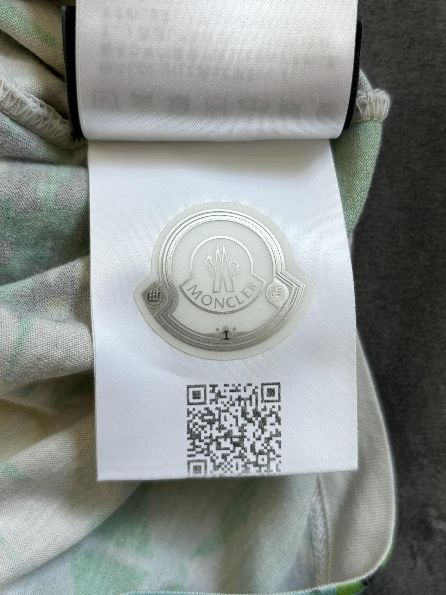 Moncler Moncler n°0 9 Richard Quinn T-shirt Tee Size US M / EU 48-50 / 2 - 12 Thumbnail