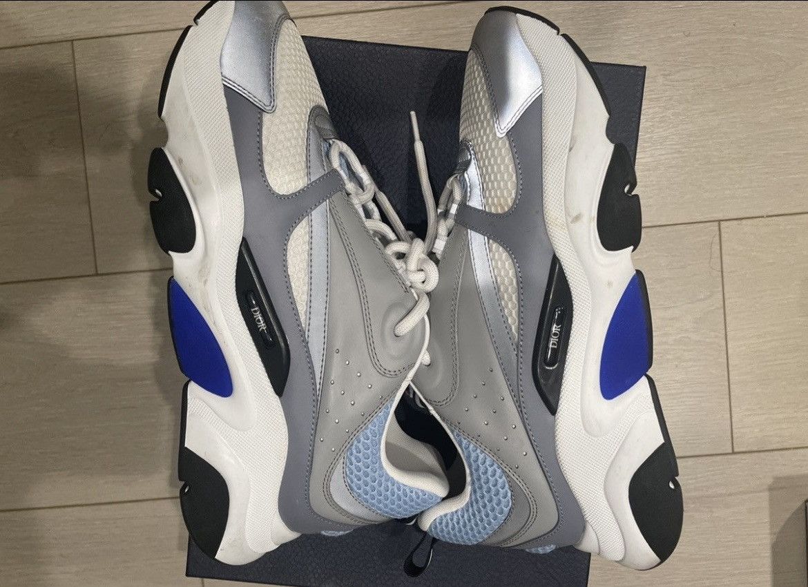 B22 Dior runners Hi Top Sneakers