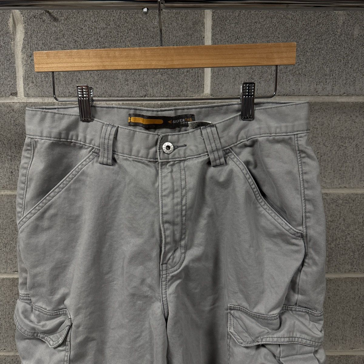 Levi's Y2K Faded Levi's Silvertab Multi Cargo Shorts ERD Grunge Size US 32 / EU 48 - 3 Thumbnail