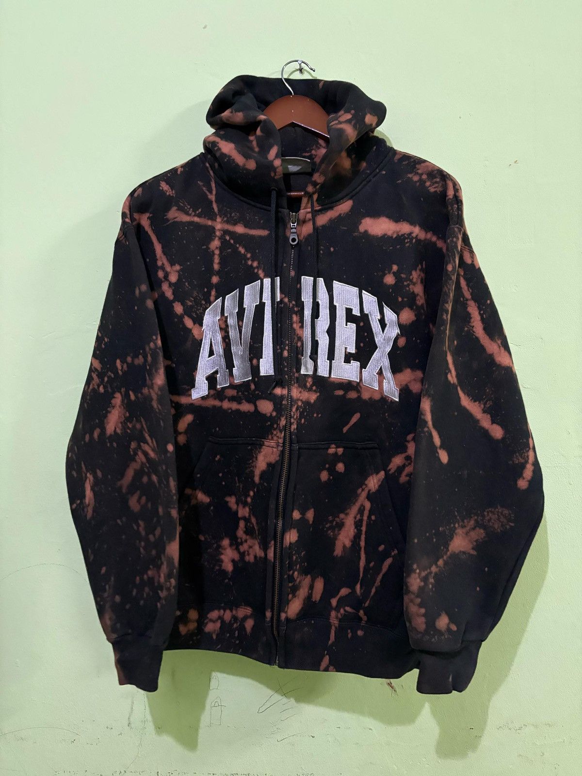 Avirex × Vintage Vintage Avirex Hoodie Embroidery Logo Acid Washed Design Size US L / EU 52-54 / 3 - 1 Thumbnail