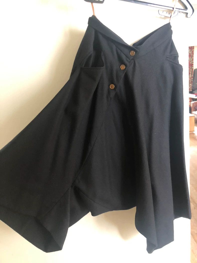 Vivienne Westwood Vivienne Westwood A woolen skirt and trousers Size 26" / US 2 / IT 38 - 1 Thumbnail