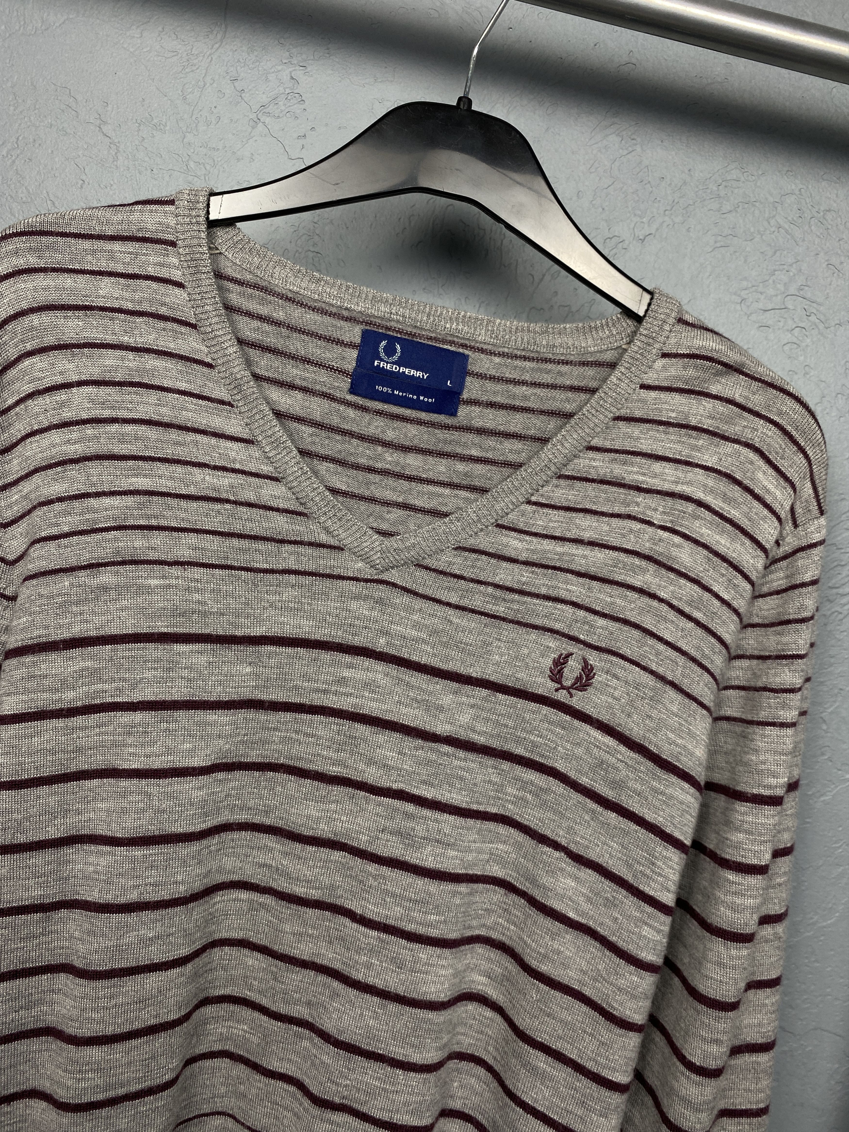 Fred Perry Fred Perry Vintage Mens V-Neck Merino Wool Knit Sweater Size US L / EU 52-54 / 3 - 2 Thumbnail