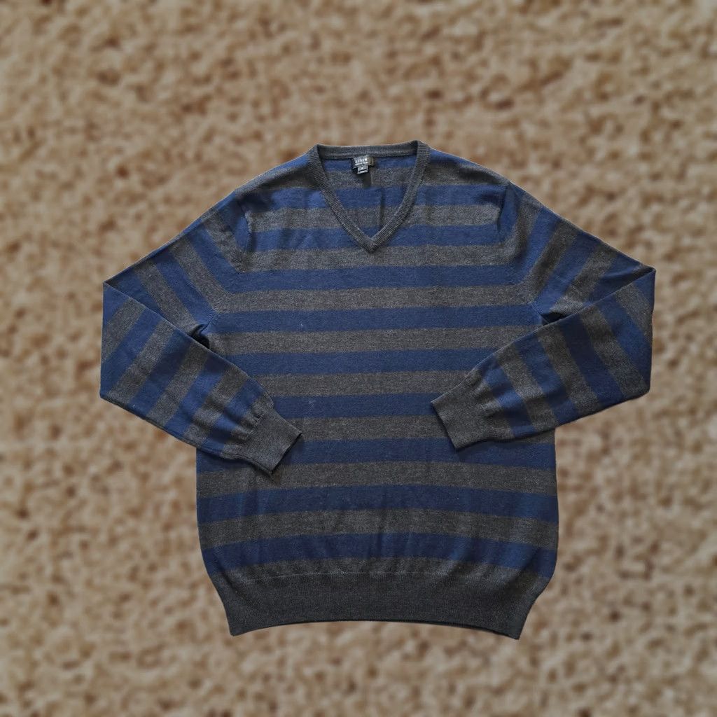 J.Crew J.CREW Sweater Men Size M Blue Gray Stripe Merino Wool V-Neck Casual Preppy Pullover Knit Long Sleeve Lightweight Regular Winter Fall Spring Size US M / EU 48-50 / 2 - 1 Thumbnail