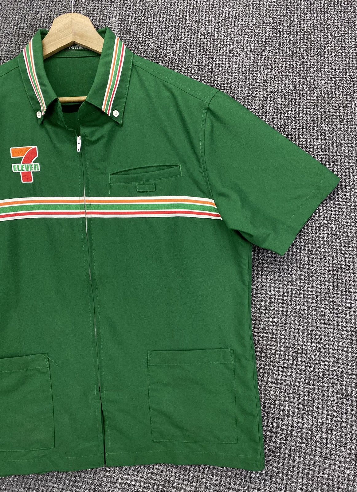 Japanese Brand Vintage 90's 7 ELEVEN Uniform Workwear Zip Up Jacket Size US L / EU 52-54 / 3 - 5 Thumbnail