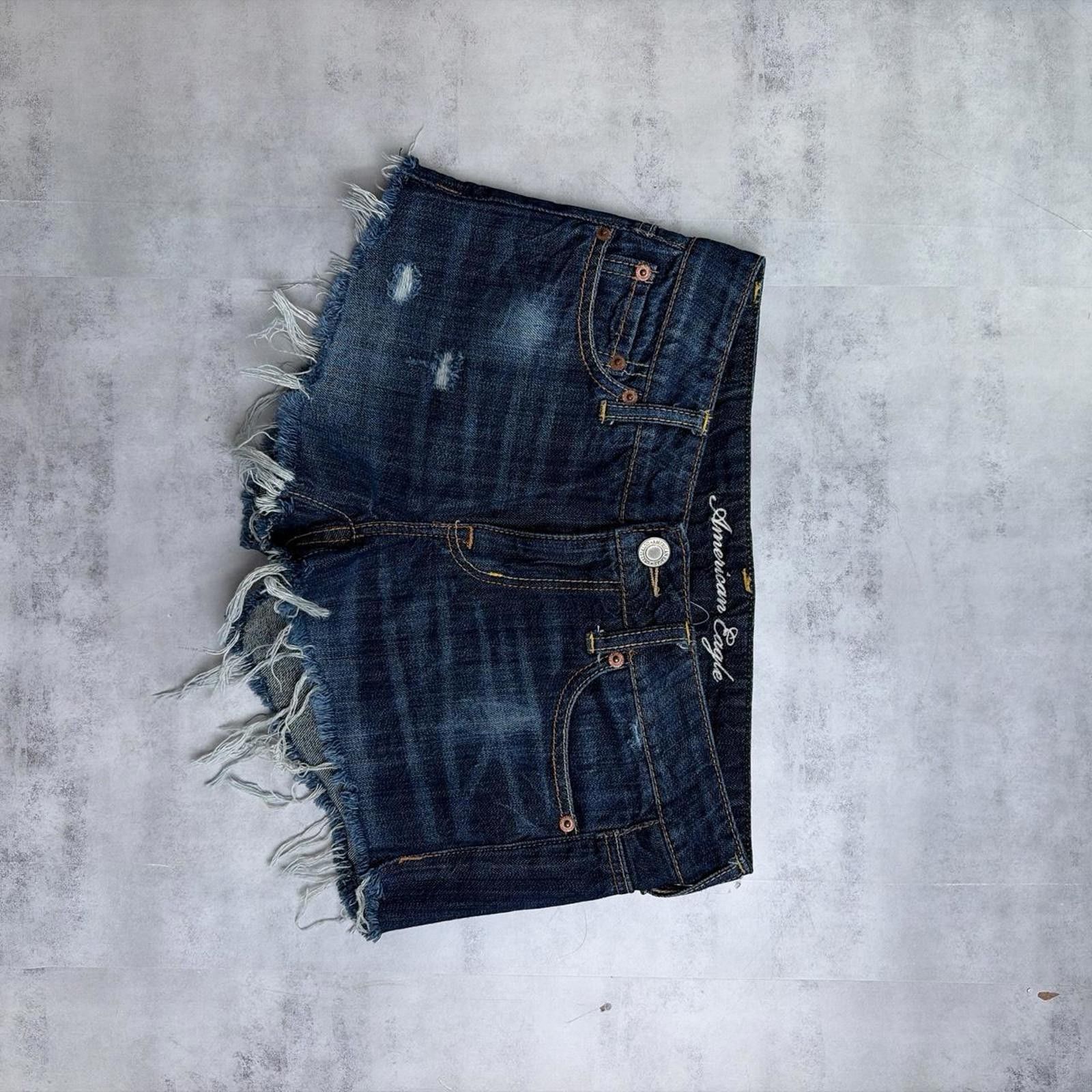 American Eagle Outfitters Y2K Dark Wash American Eagle Grunge Distressed Mini Shorts Size 30" / US 8 / IT 44 - 4 Thumbnail
