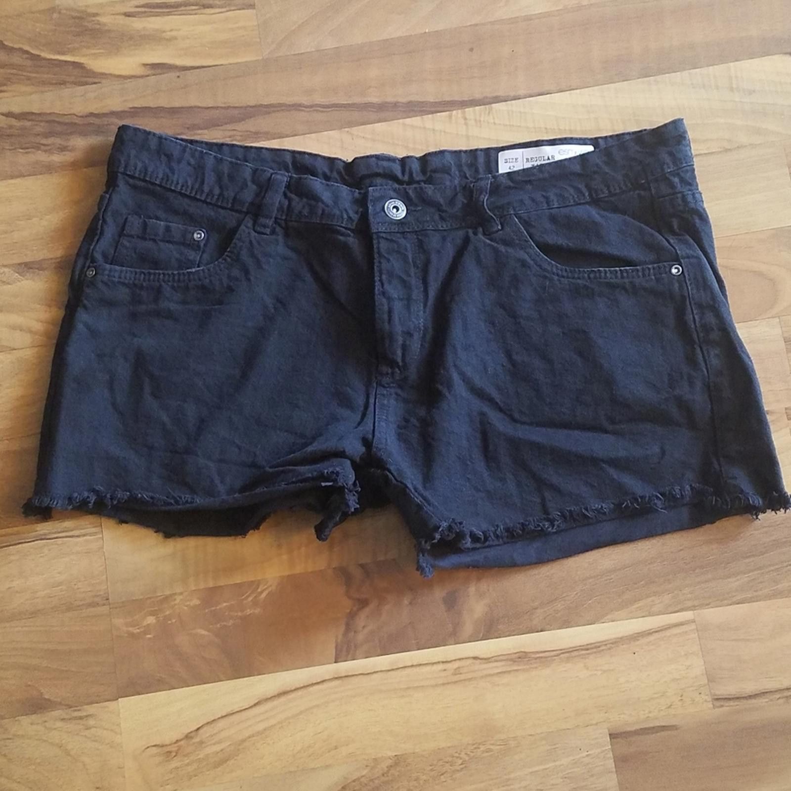 Designer Esmara Black Denim Shorts Size 16 Size 38" / US 16 / IT 52 - 1 Thumbnail