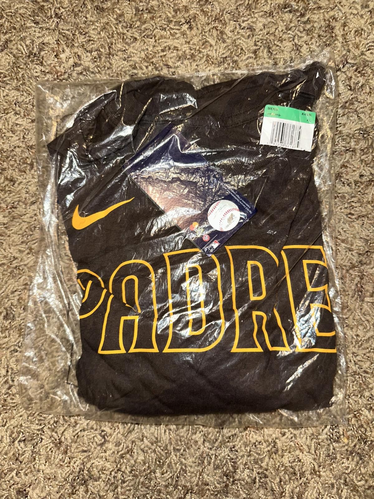 Nike Nike Men’s MLB San Diego Padres Fernando Tatis Jr. #23 Graphic T-Shirt Size US XL / EU 56 / 4 - 10 Thumbnail