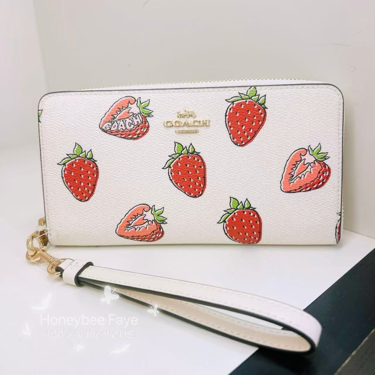 Coach Long Zip Around Wallet With Strawberry Print CAO90 Size ONE SIZE - 1 Thumbnail