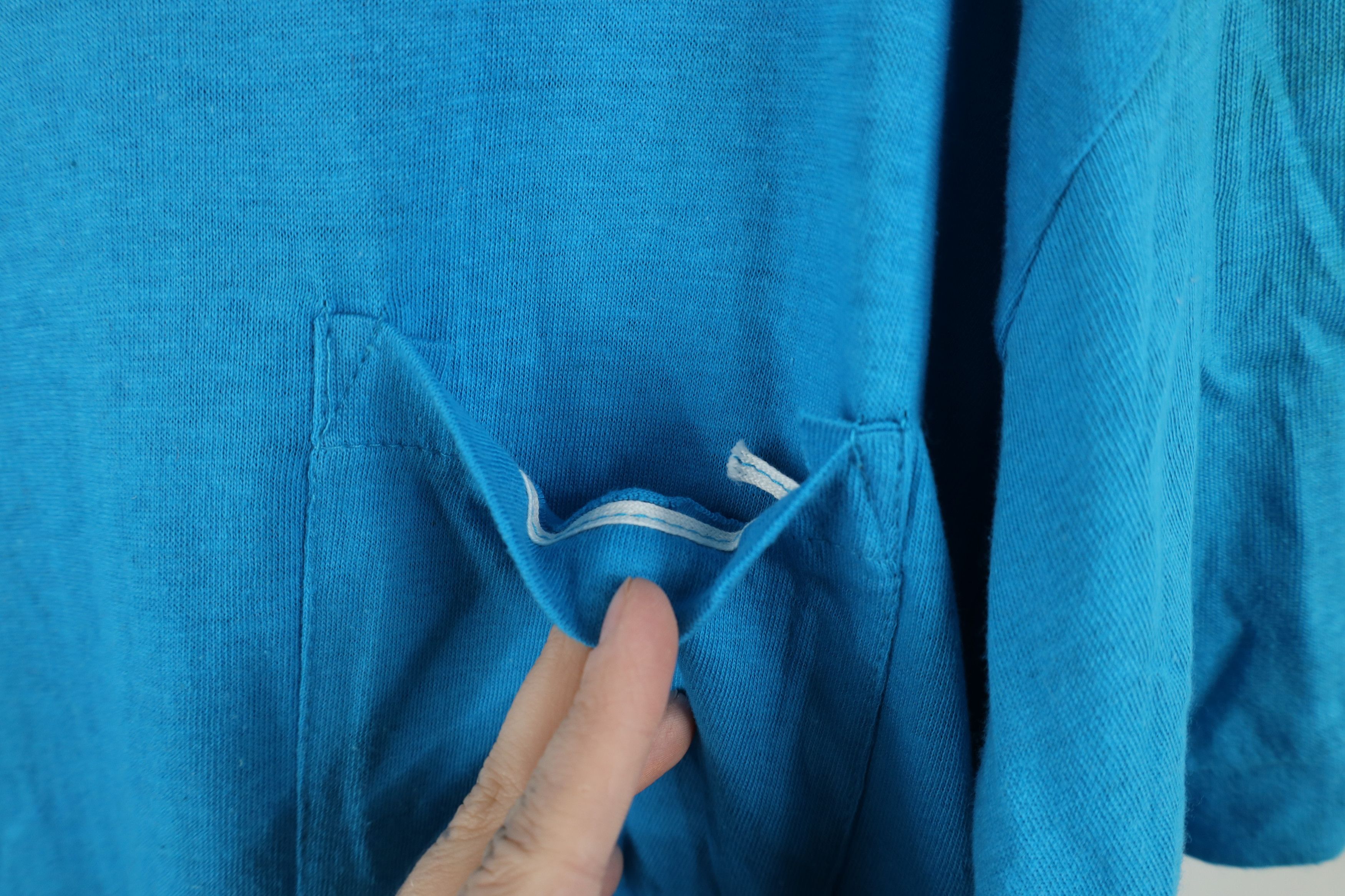 Vintage Vintage 90s Streetwear Distressed Blank Pocket T-Shirt Blue Size US M / EU 48-50 / 2 - 10 Thumbnail