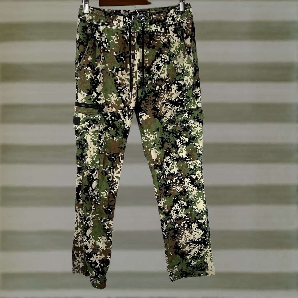 Vintage SNOOP DOGG Supply Pull On Cargo Pants Army Digi CAMO Size Small Cargo Pants Camouflage Men Casual Hip Hop 90s? Size US 29 - 1 Thumbnail