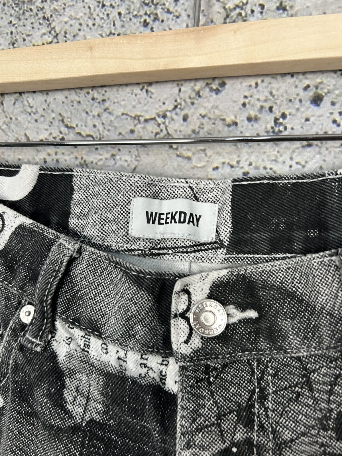 Weekday Weekday Space Paper Collage Trousers Avant Garde Grunge Punk Size US 31 - 7 Thumbnail
