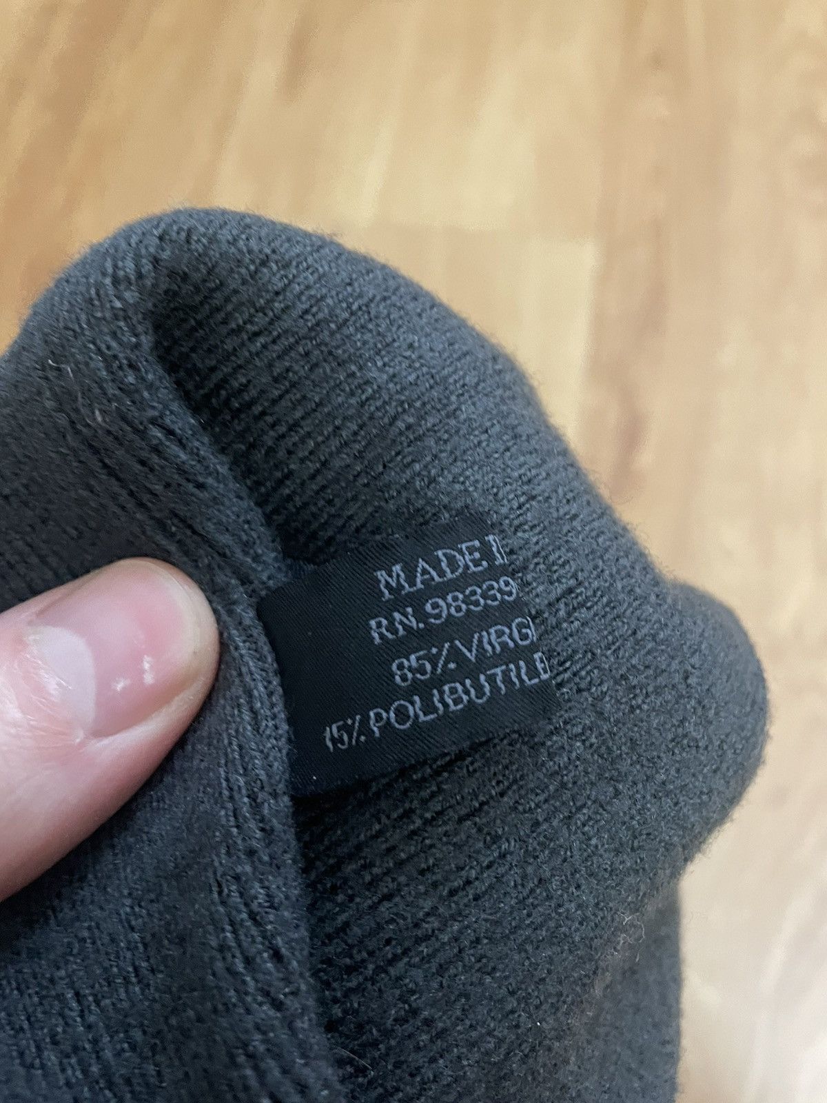 Prada Prada red stripe beanie Size ONE SIZE - 5 Thumbnail