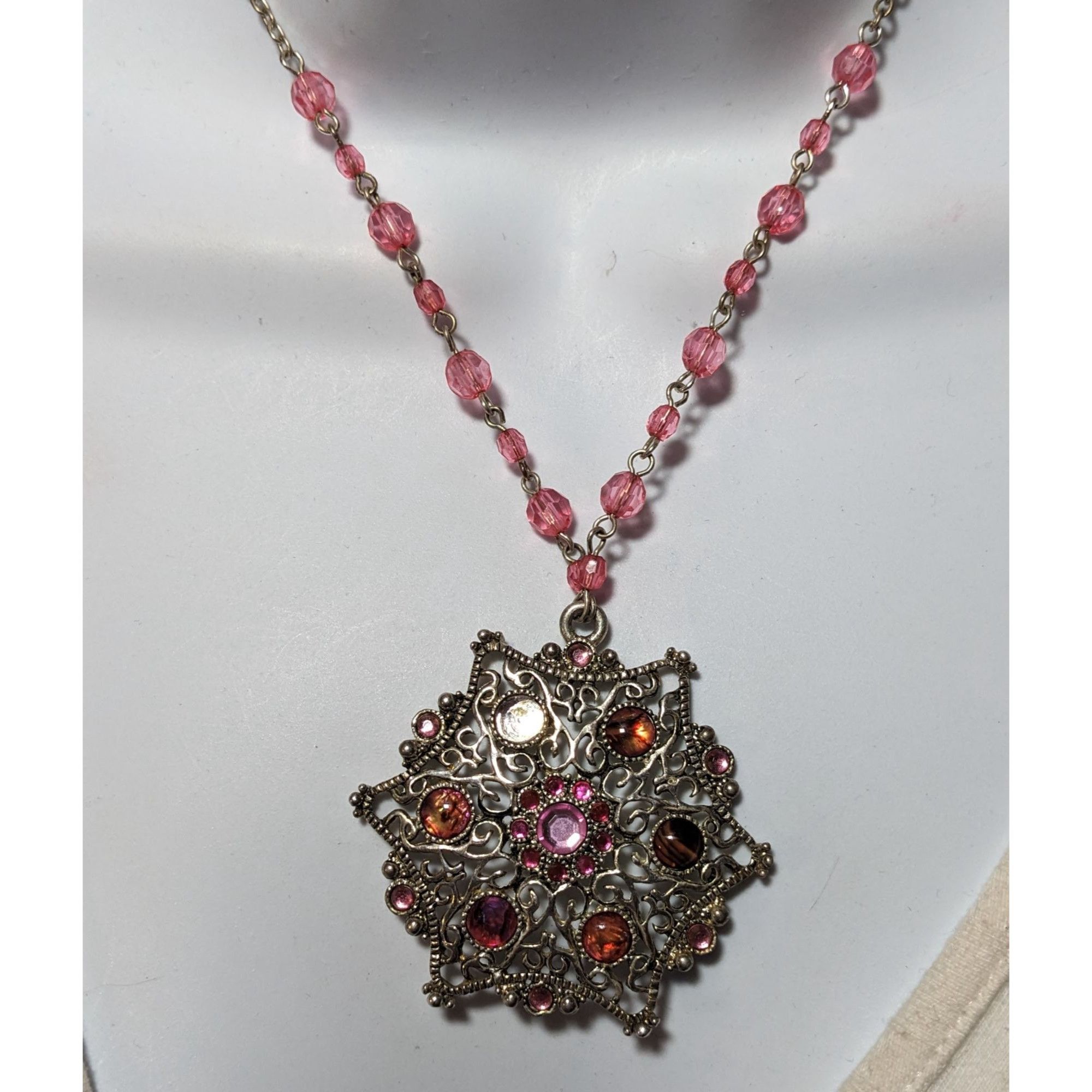 Other Vintage Coquette Pink And Silver Beaded Snowflake Necklace Size ONE SIZE - 4 Thumbnail