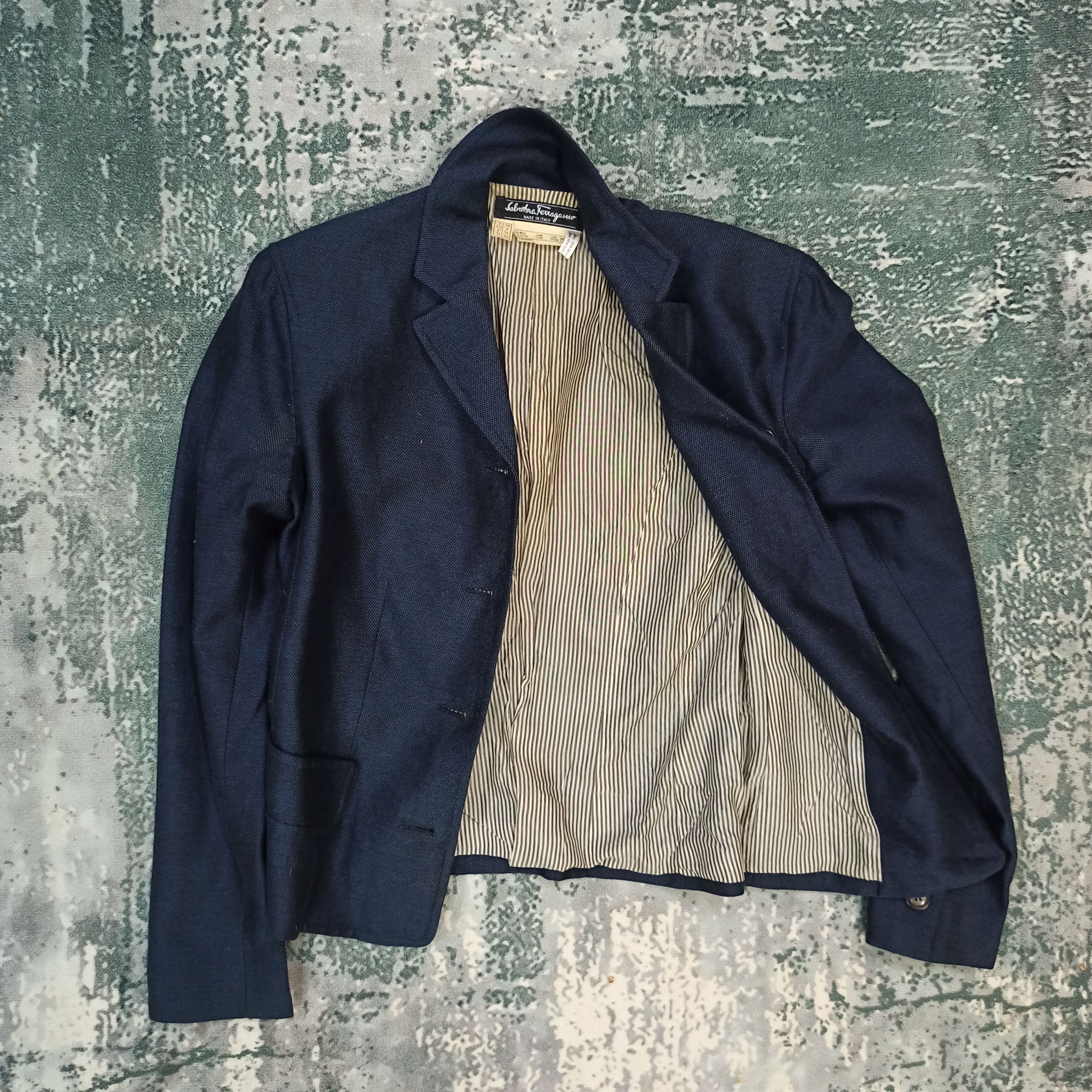 Salvatore Ferragamo Vintage Salvatore Ferragamo Blazer Women Size S / US 4 / IT 40 - 5 Thumbnail