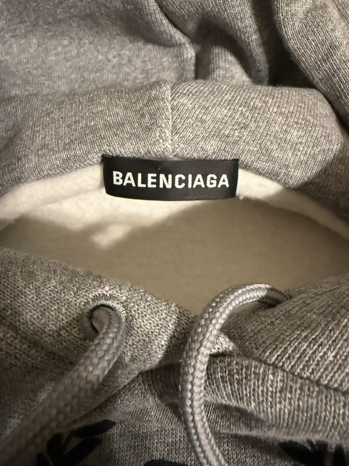 Balenciaga Balenciaga Crest logo hoodie Brand New Size US M / EU 48-50 / 2 - 4 Thumbnail
