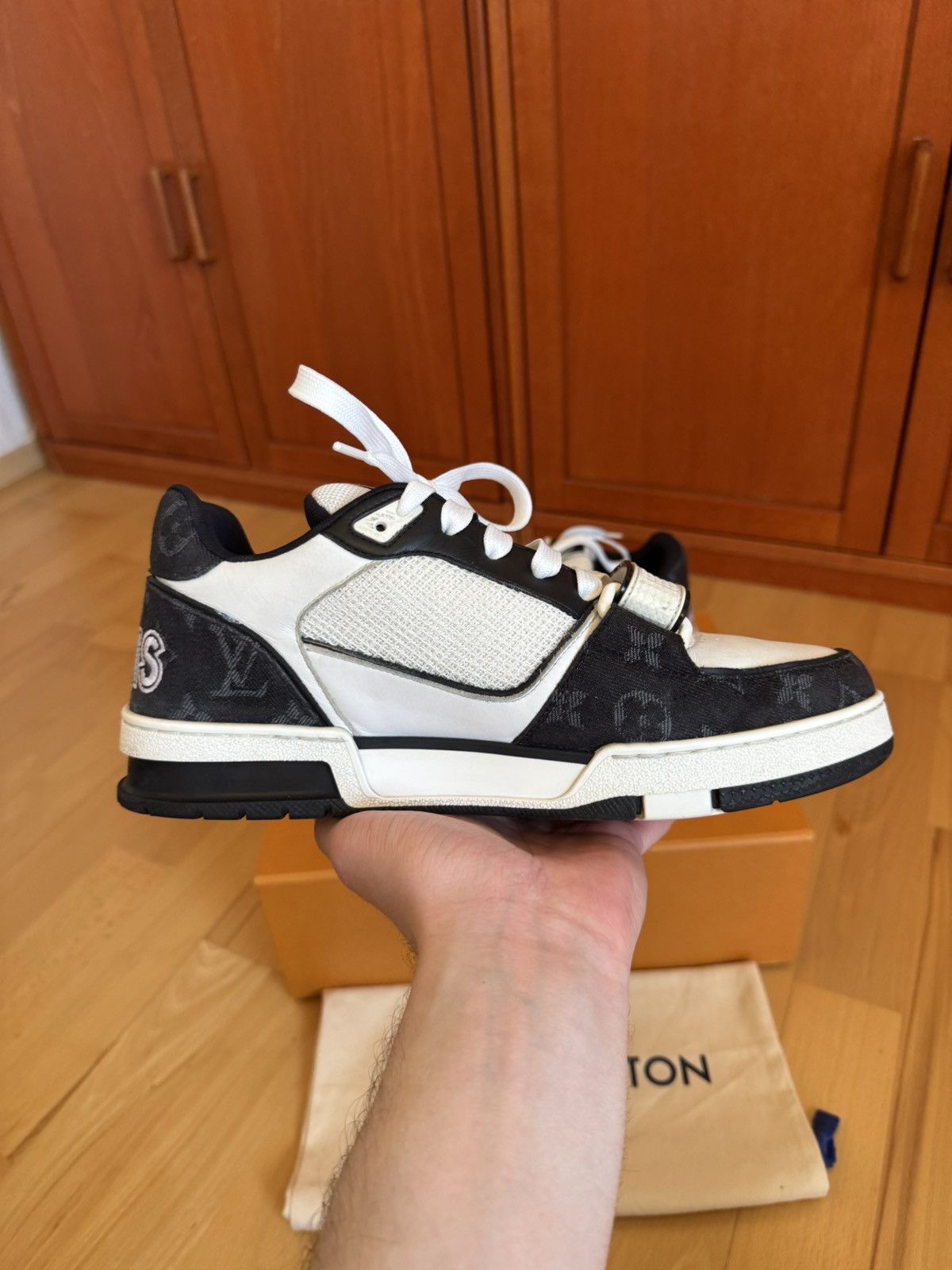 Louis Vuitton Louis Vuitton LV Trainer Velcro Strap Black Denim Size US 8 / EU 41 - 4 Thumbnail