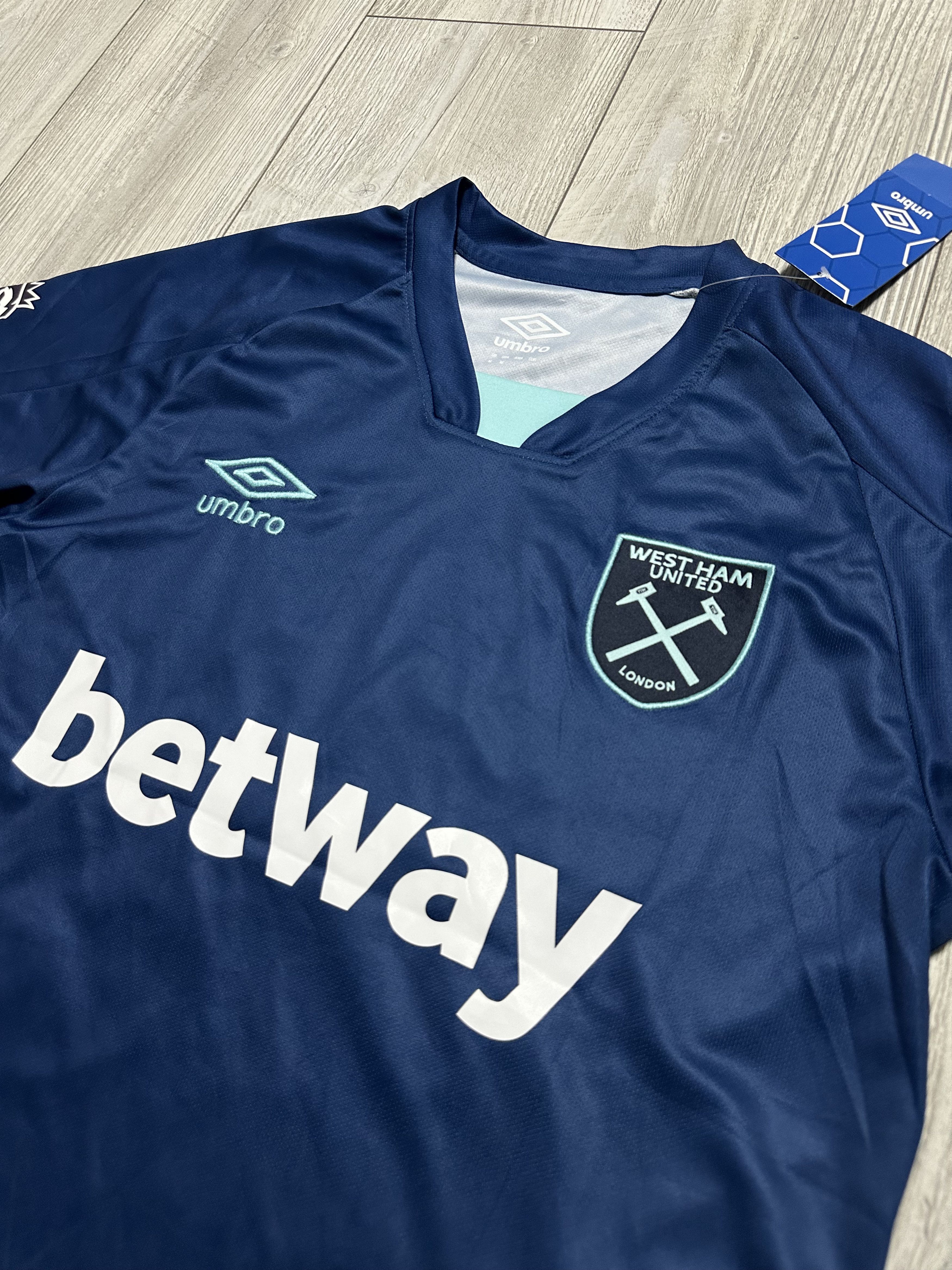 Umbro #20 Bowen Umbro West Ham United Mens SS Third Shirt 2023/24 Size US M / EU 48-50 / 2 - 4 Thumbnail