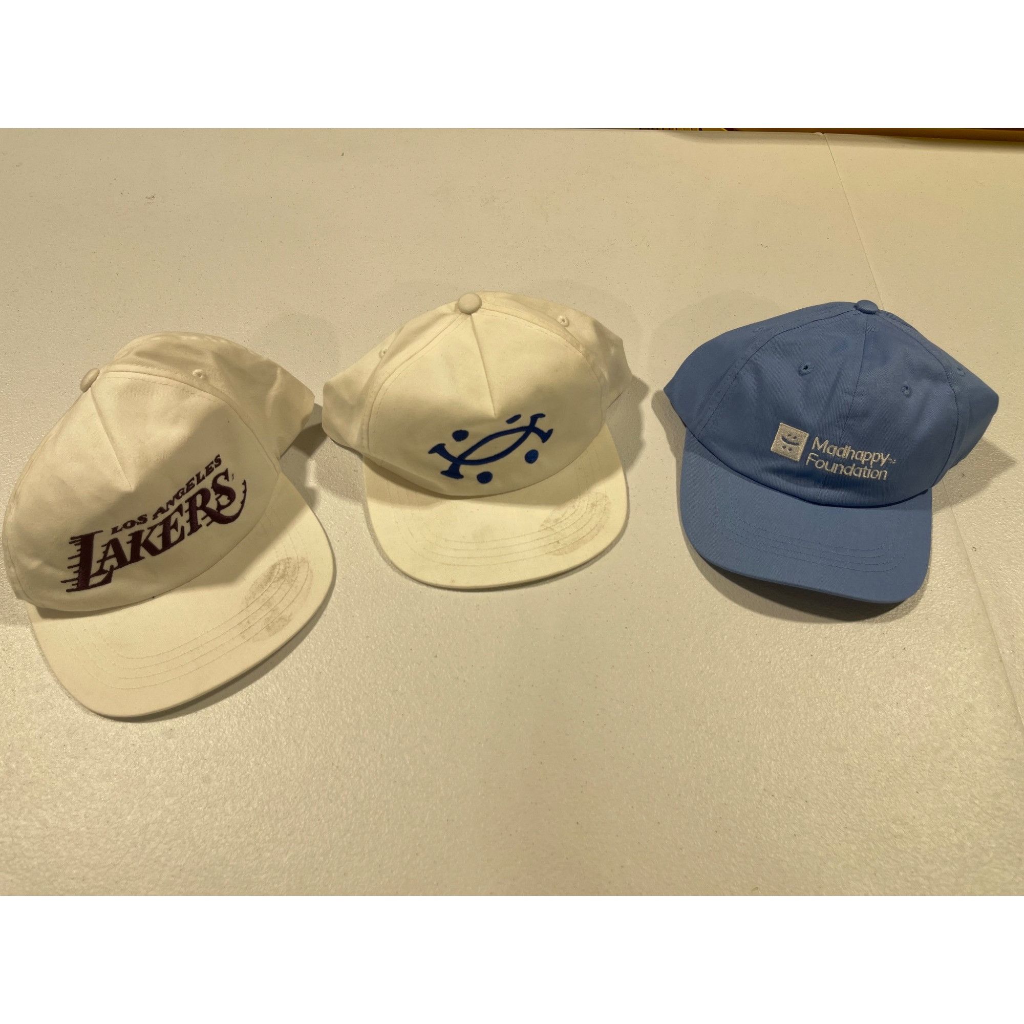 Madhappy BUNDLE OF 3 MADHAPPY ** LAKERS ** + others HATS Size ONE SIZE - 1 Thumbnail