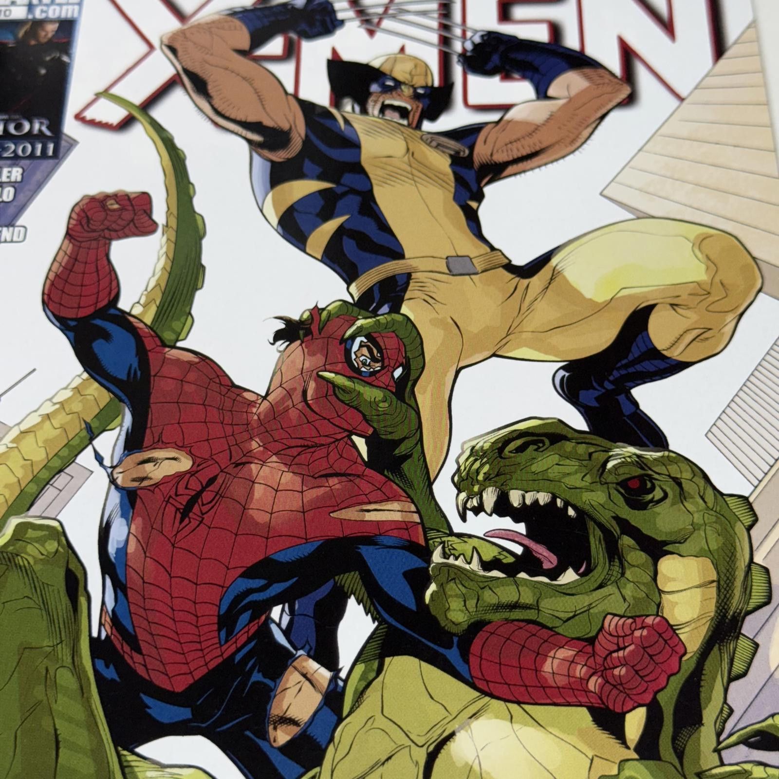 Marvel Comics X-Men THOR #10 MAY 2011 Wolverine Spider-Man Size ONE SIZE - 6 Thumbnail