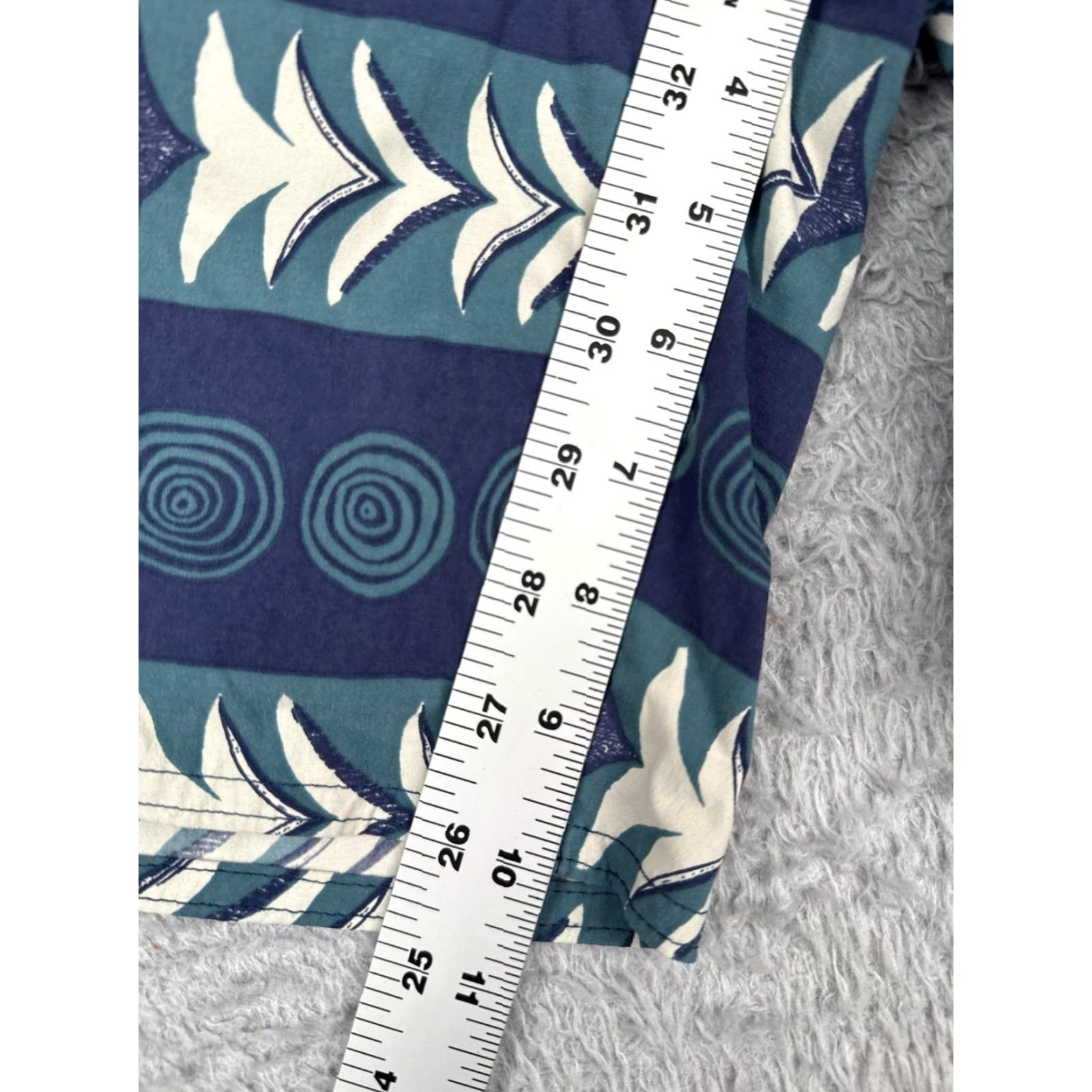 Patagonia Patagonia Board Shorts Mens 34 Blue Tribal Stripe Swim Trunks Drawstring Surf Bottoms Mens Size US 34 / EU 50 - 7 Thumbnail