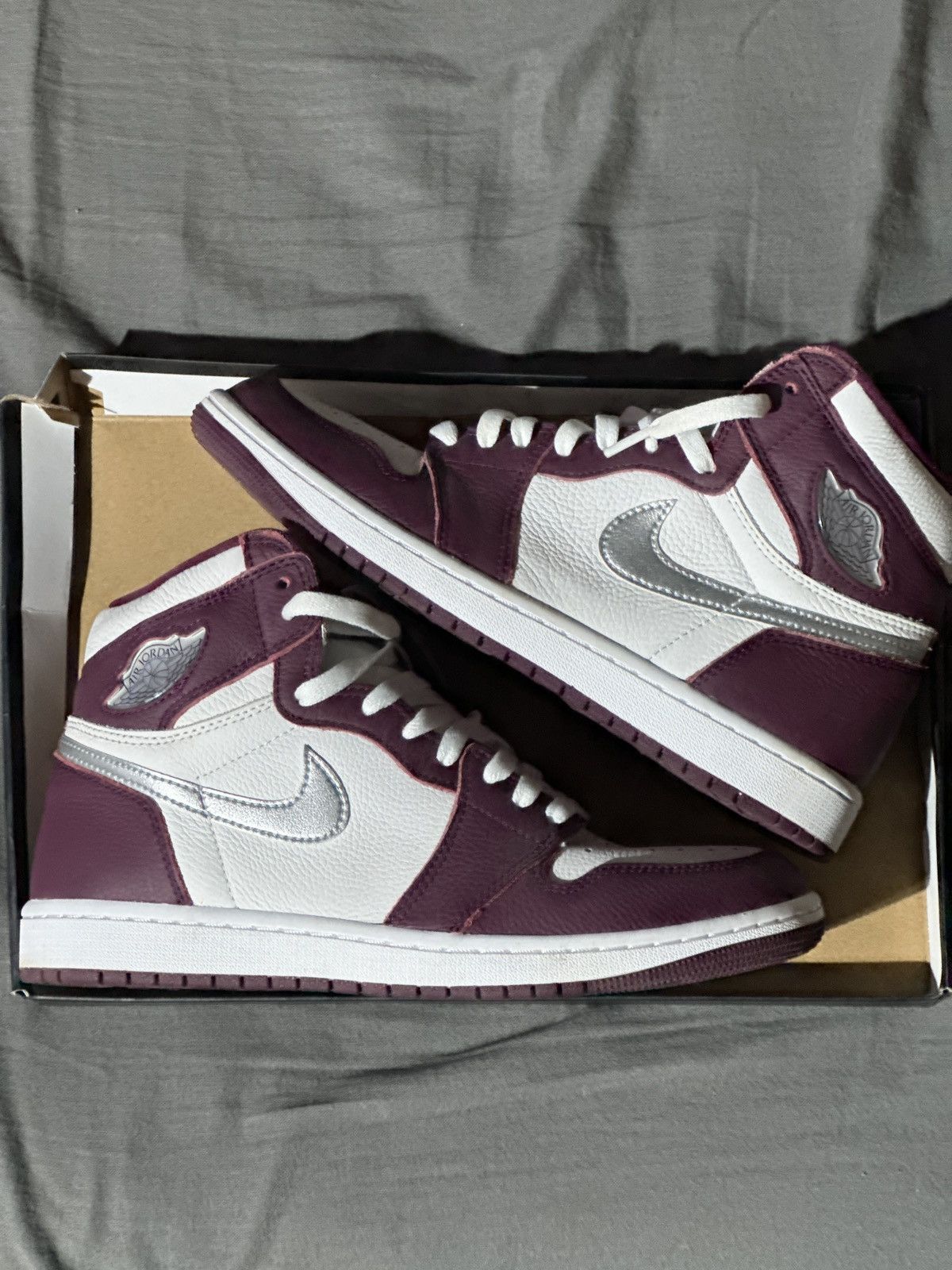 image of Jordan Nike Air Jordan 1 Retro High Shoes in Bordeaux, Men's (Size 8.5)