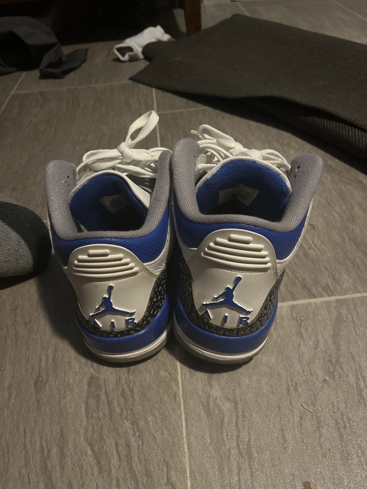 Nike Air jordan 3s Size US 9 / EU 42 - 4 Thumbnail