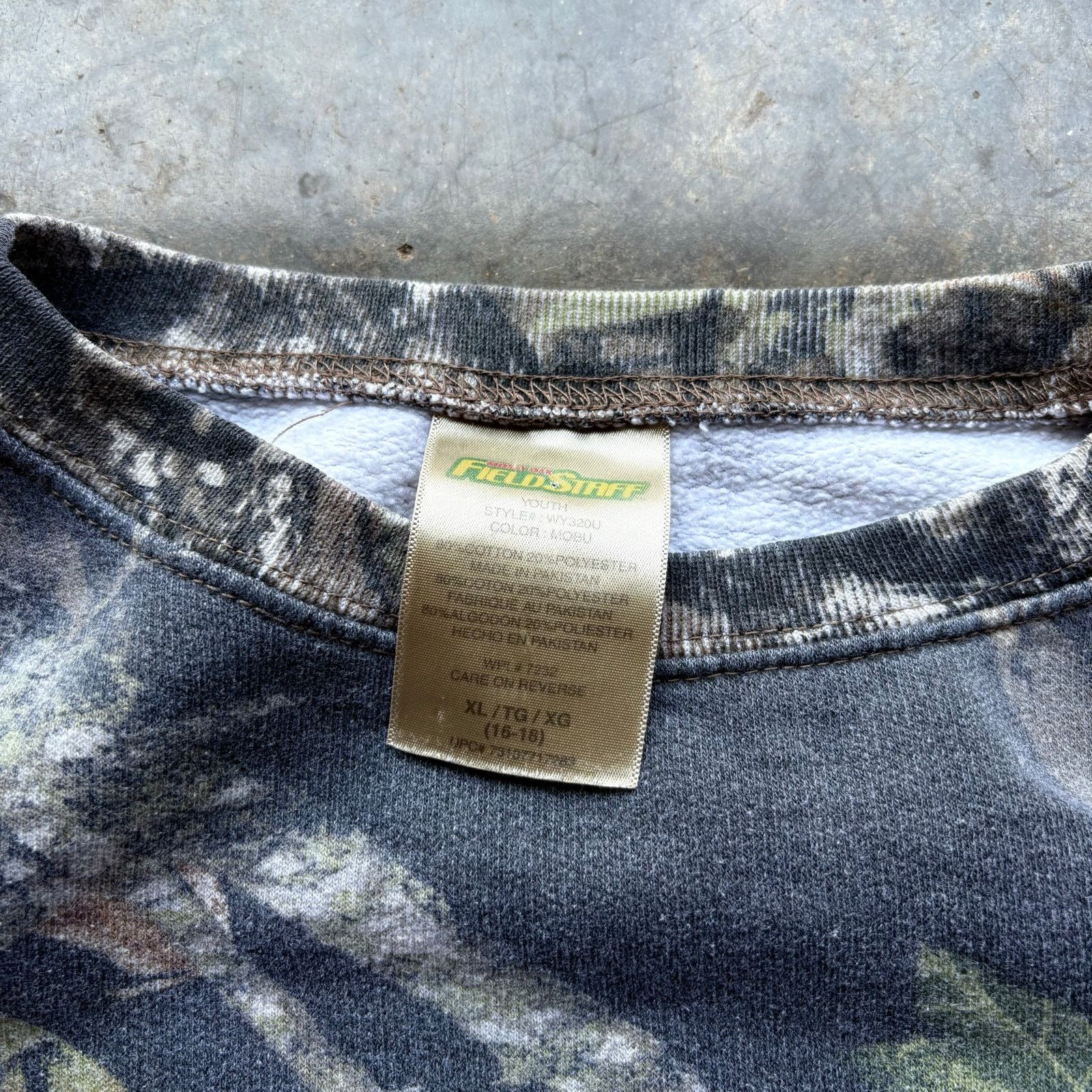 Mossy Oaks Vintage 90s Mossy oaks faded camo sweatshirt Size US S / EU 44-46 / 1 - 3 Thumbnail
