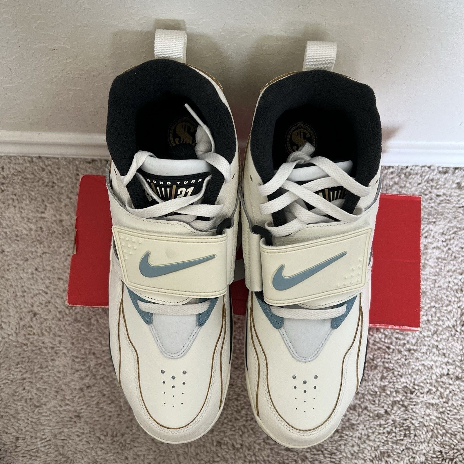 Nike Nike Air Diamond Turf Must Be The Money Sail Coconut Size 11 Size US 11 / EU 44 - 4 Thumbnail
