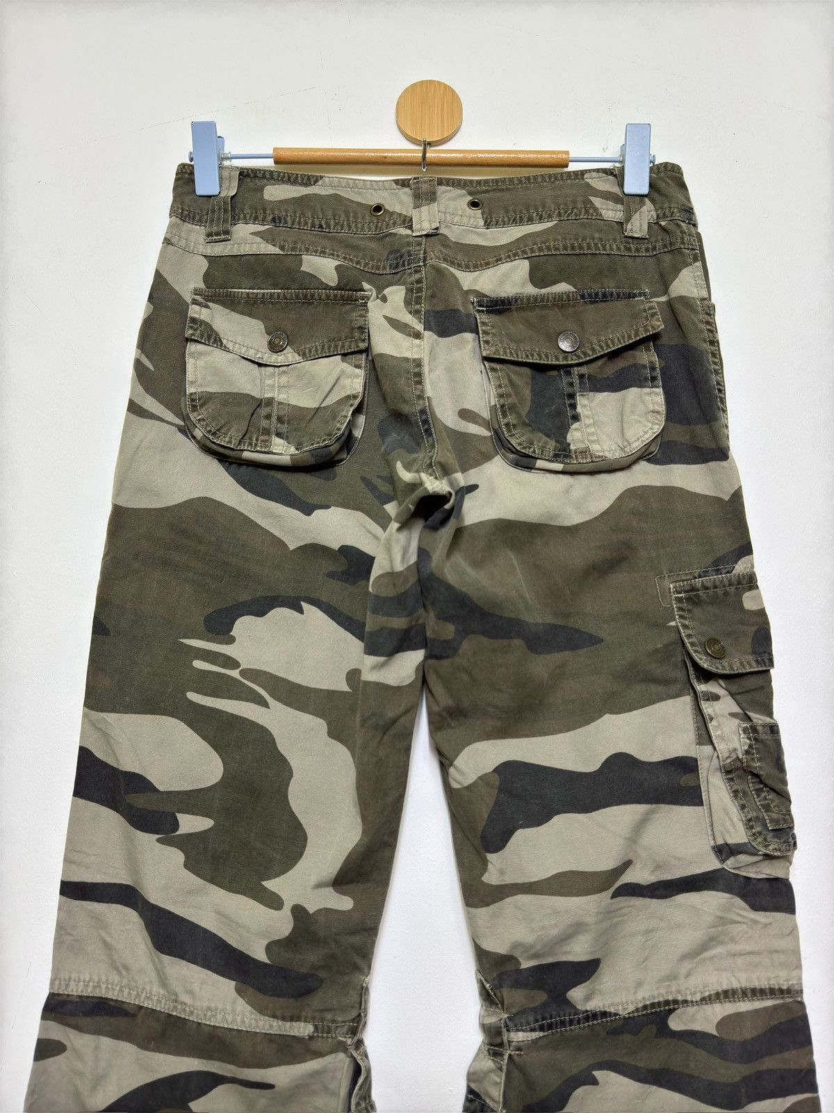 Japanese Brand Flare Camo Tactical Multi-Pocket Low Rise Raspberry Style Size US 27 - 8 Thumbnail