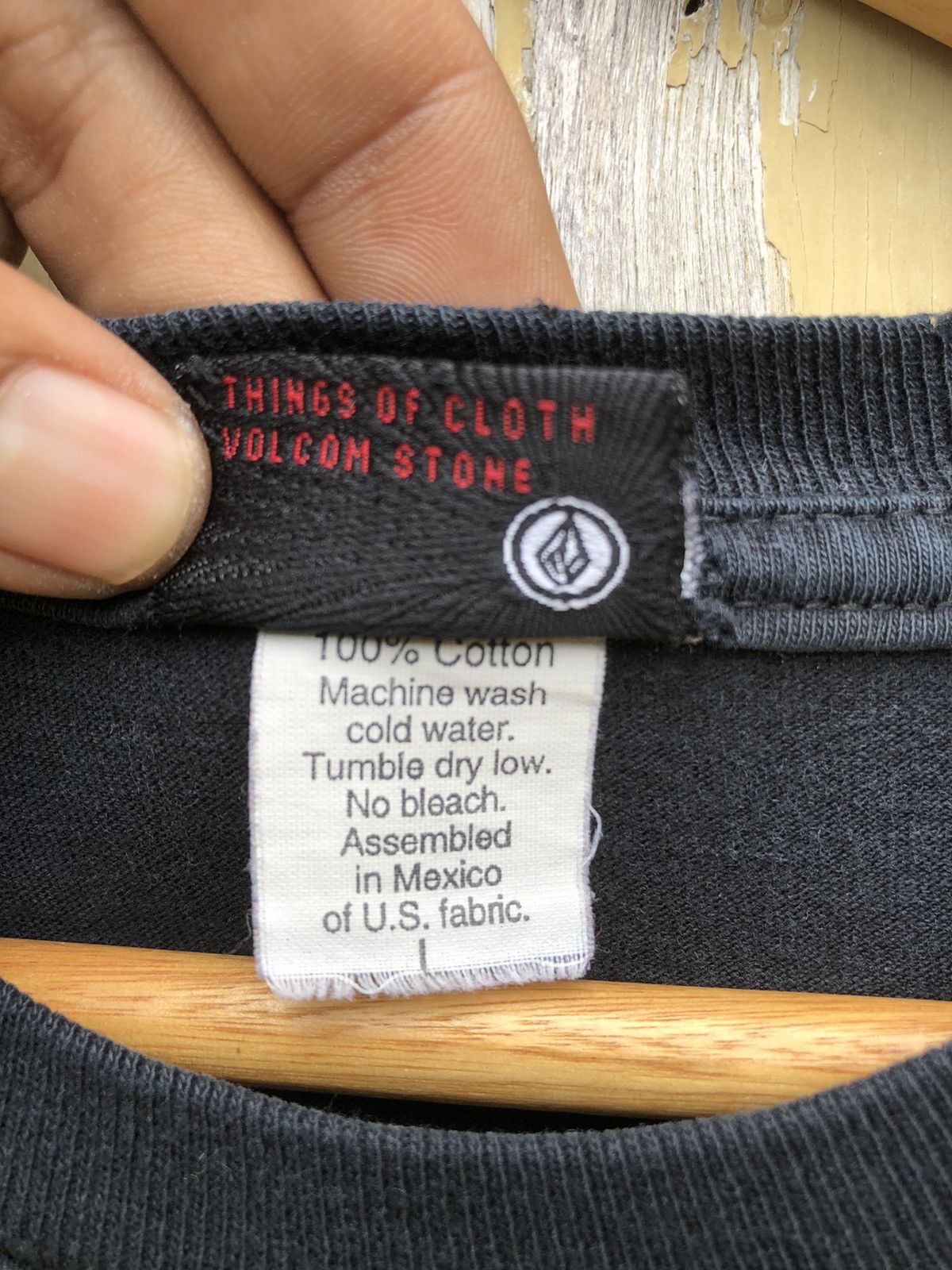 Vintage × Volcom Vintage Y2K Volcom Big Logo Tshirts Size US L / EU 52-54 / 3 - 16 Thumbnail