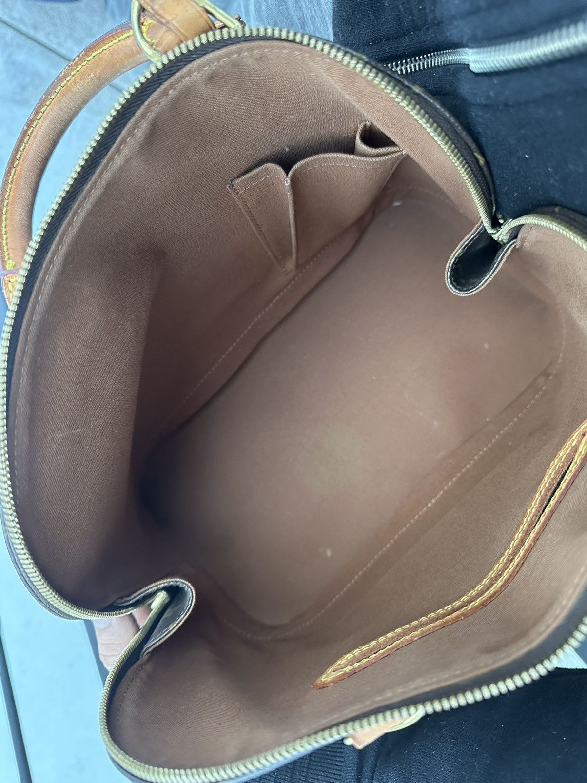 Louis Vuitton Louis Vuitton Alma PM Canvas Brown Monogram Leather Bag Size ONE SIZE - 19 Thumbnail