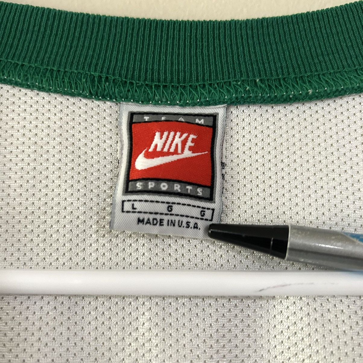 Nike Vintage 1990’s Nike Notre Dame Basketball Jersey Size US L / EU 52-54 / 3 - 6 Thumbnail