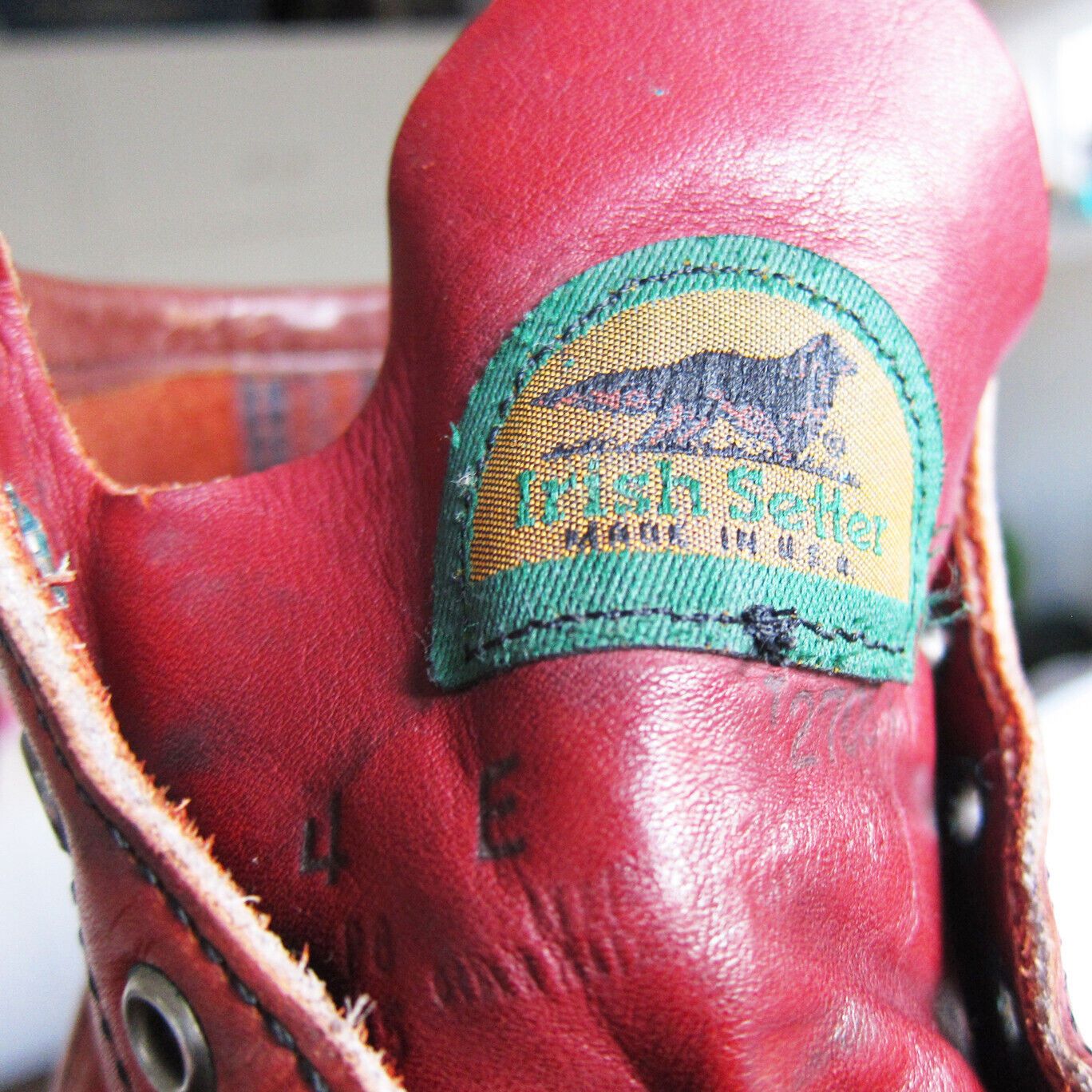 Red Wing RED WING / IRISH SETTER 2705 Classic Moc Oro Russet (US 4 E) Size US 4 / IT 34 - 3 Thumbnail