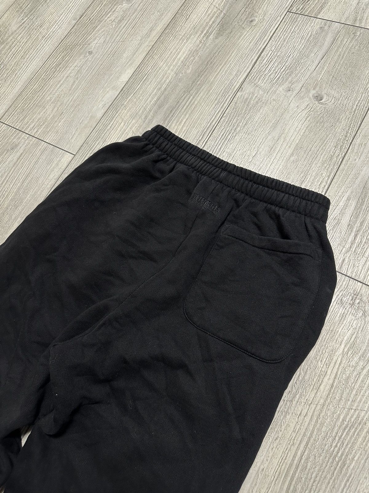 Vetements Vetements Black Interpol Logo Sweatpants Pants Size US 30 / EU 46 - 10 Thumbnail