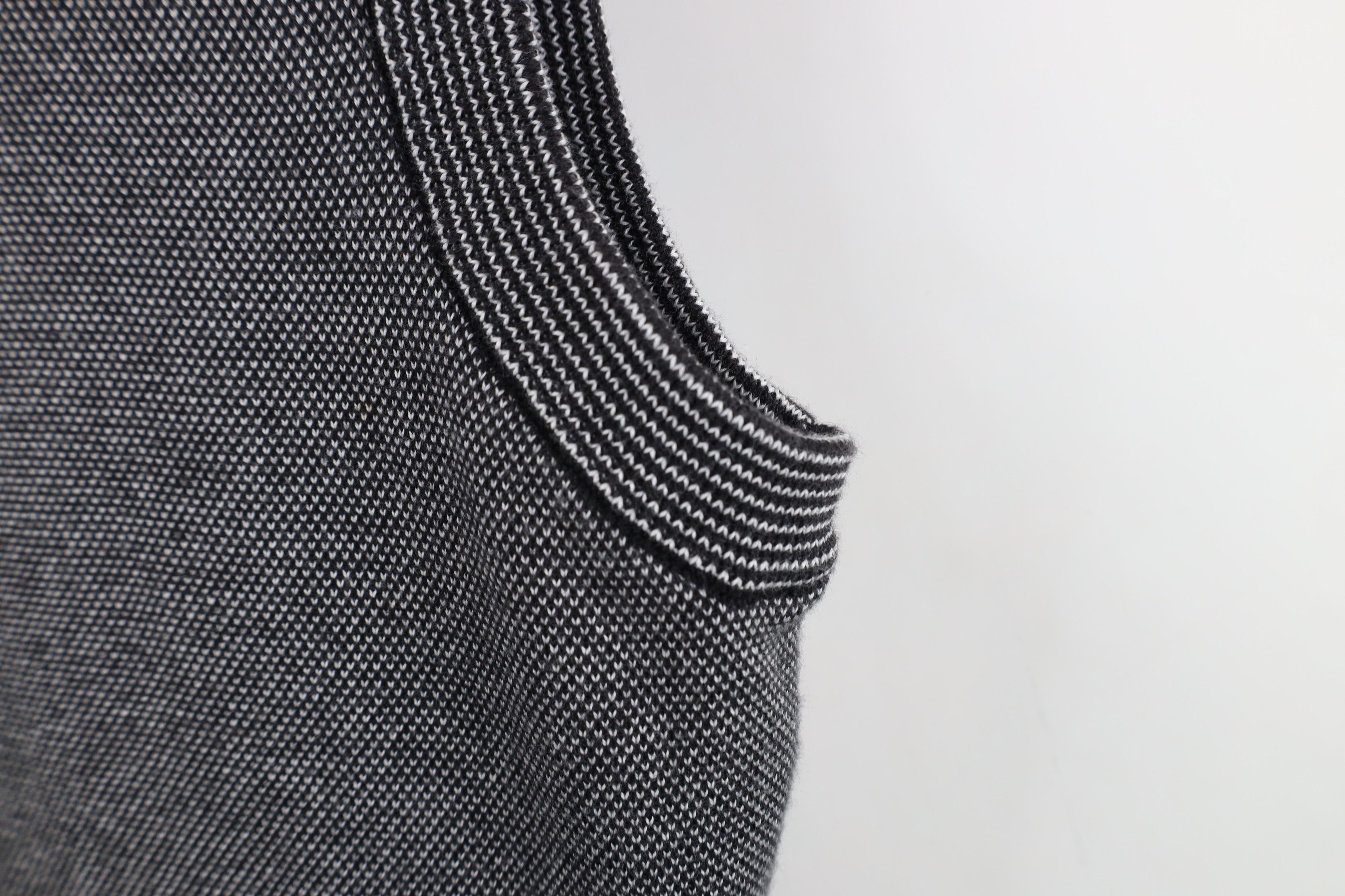 Vintage Vintage 90s Streetwear Thermal Knit V-Neck Sweater Vest Size US M / EU 48-50 / 2 - 6 Thumbnail