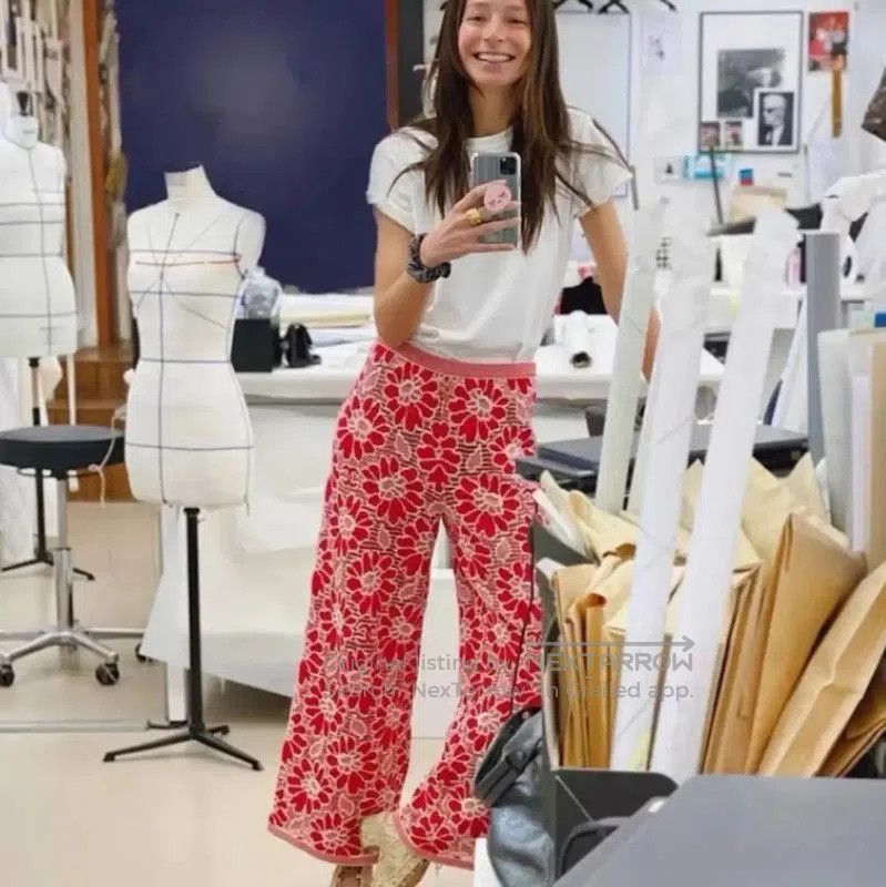 Chanel Chanel Red Wool Casual Pants . Size 22" - 8 Thumbnail