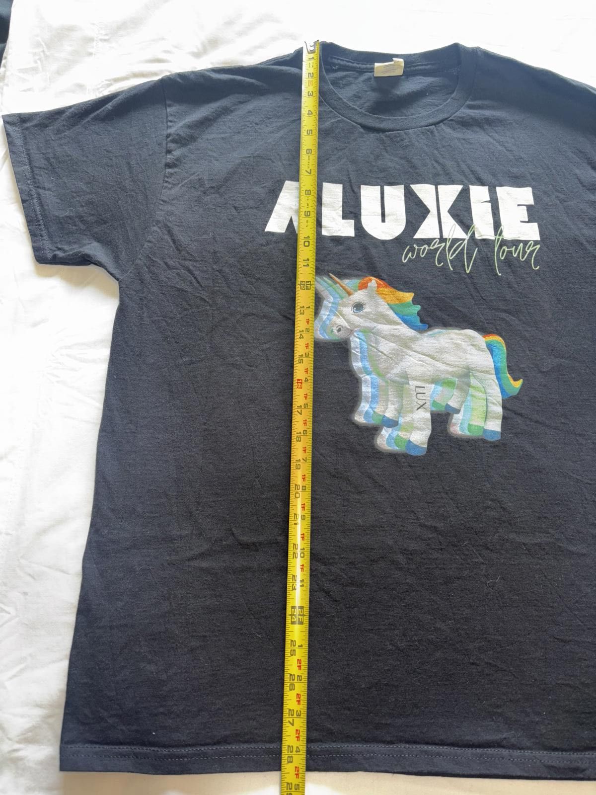Designer Classic Aluxie World Tour Unicorn Graphic T-Shirt Size US L / EU 52-54 / 3 - 7 Thumbnail