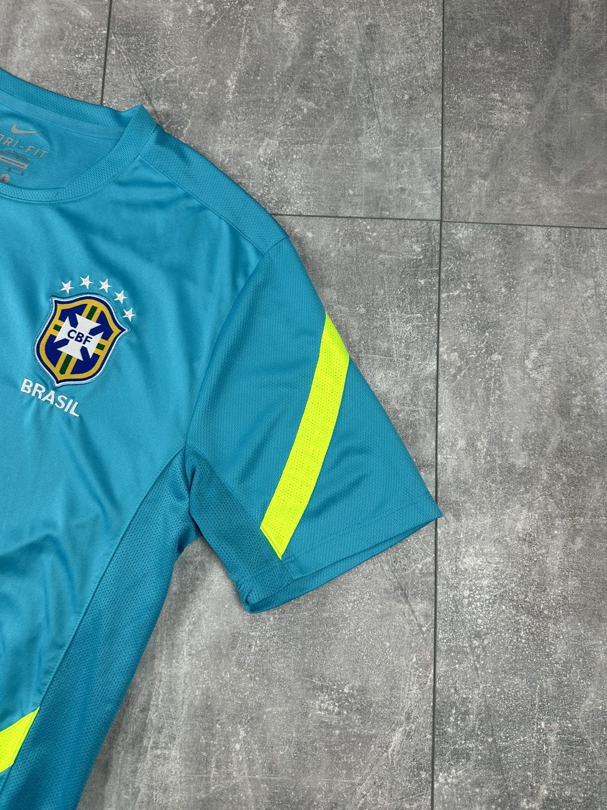Nike Nike Brazil National Team Training Soccer Jersey 2012/13 Size US L / EU 52-54 / 3 - 2 Thumbnail